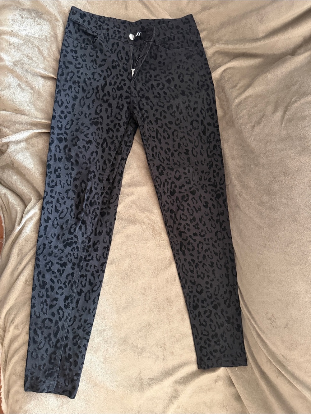 Women’s Black Leopard Print Pull-On Leggings